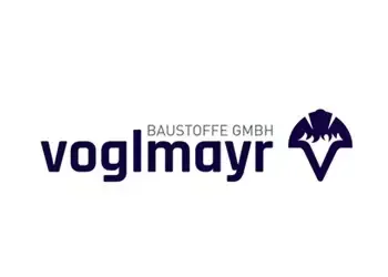 Logo des Baustoffunternehmens Voglmayr mit stilisiertem Fledermaussymbol und marineblauem Text auf weißem Grund.