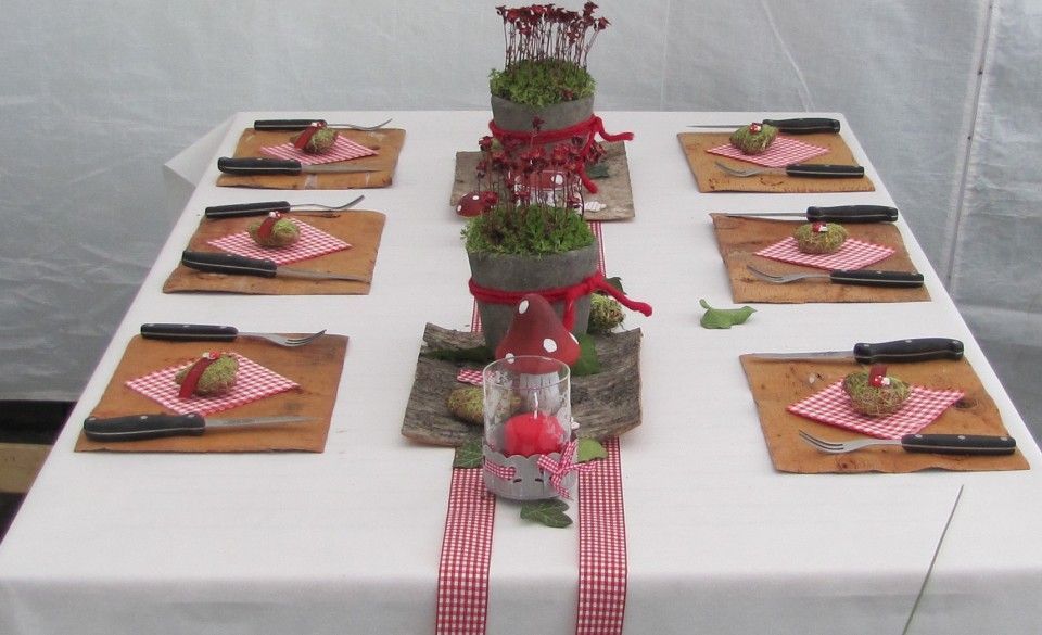 gedeckter Tisch für 6 Personen