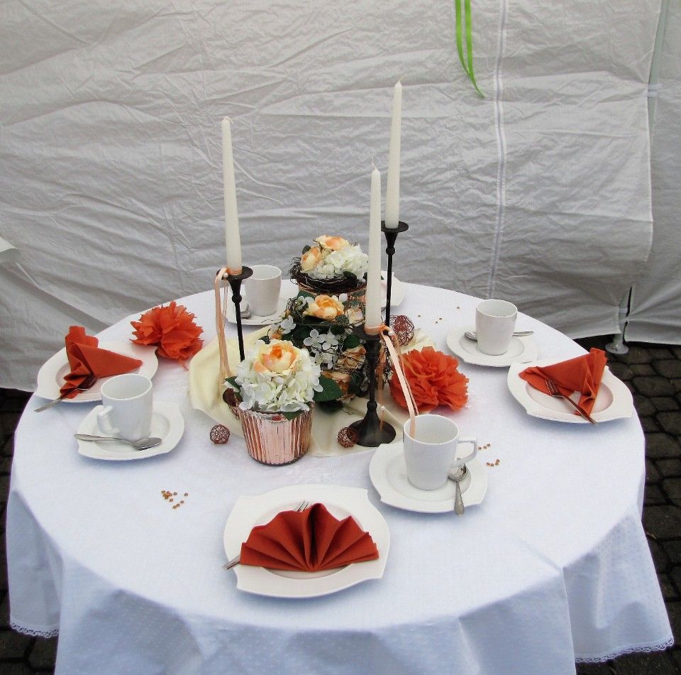 runder gedeckter Tisch