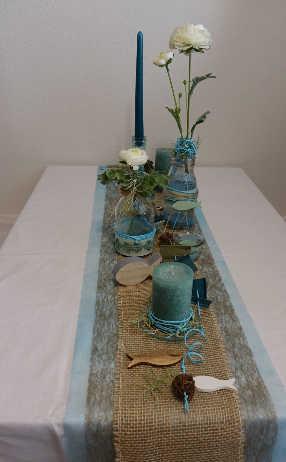 gedeckter Tisch mit Deko