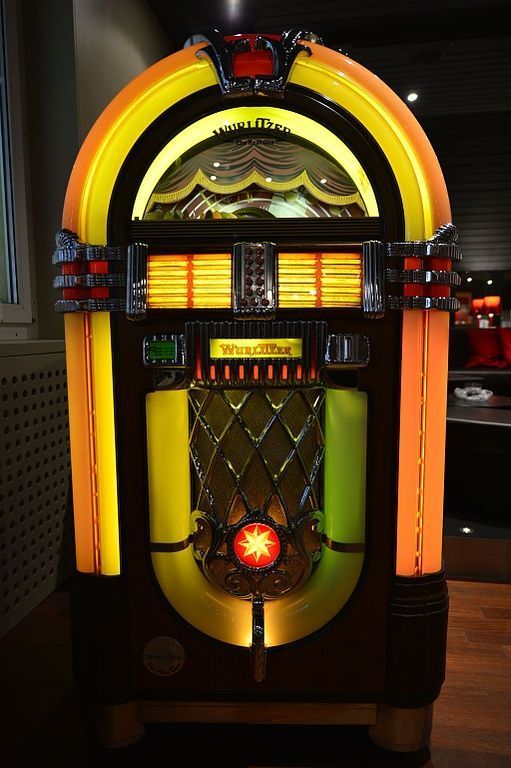 Bar im ersten Stock.