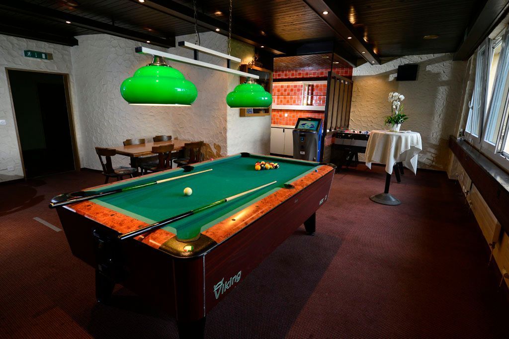 Bar im ersten Stock.