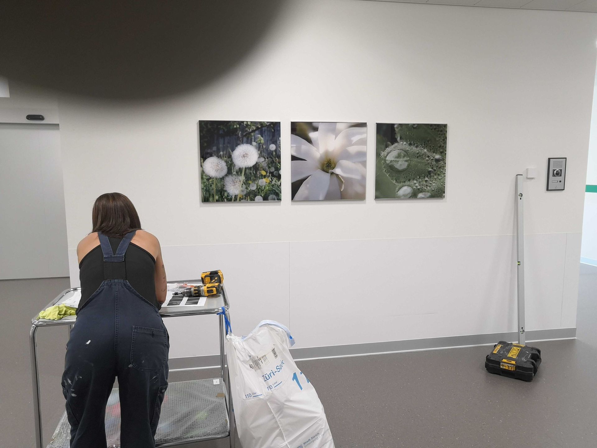 Handyman. Der eine für alles. Der Handyman in Zürich ist die All-in-One-Lösung für Arbeiten aller Art. Zürich