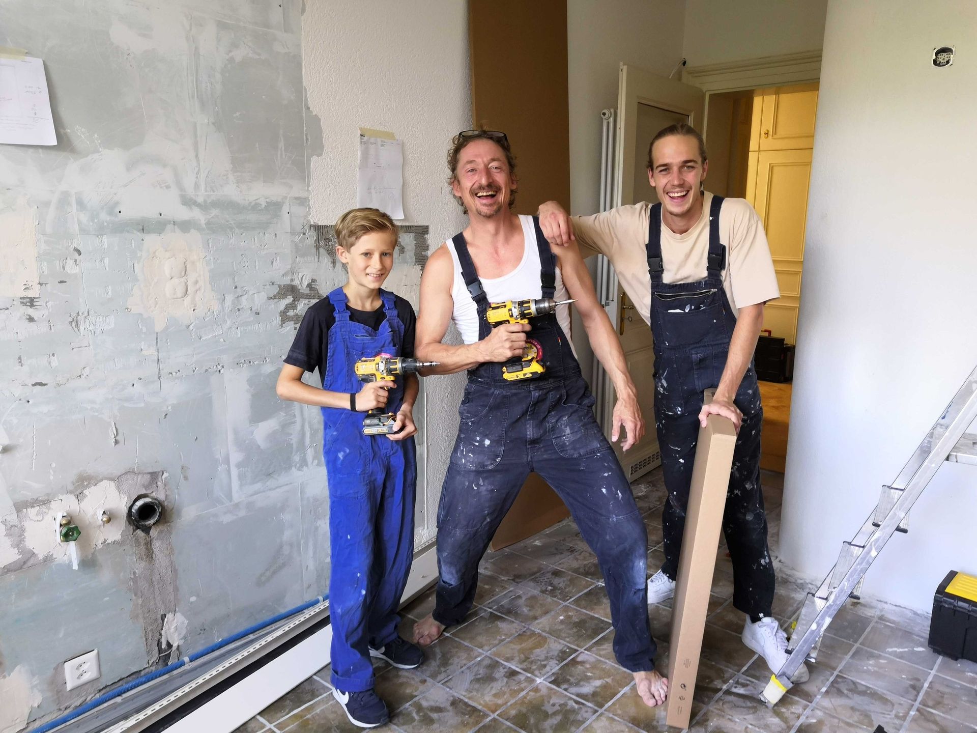 Handyman. Der eine für alles. Der Handyman in Zürich ist die All-in-One-Lösung für Arbeiten aller Art. Zürich