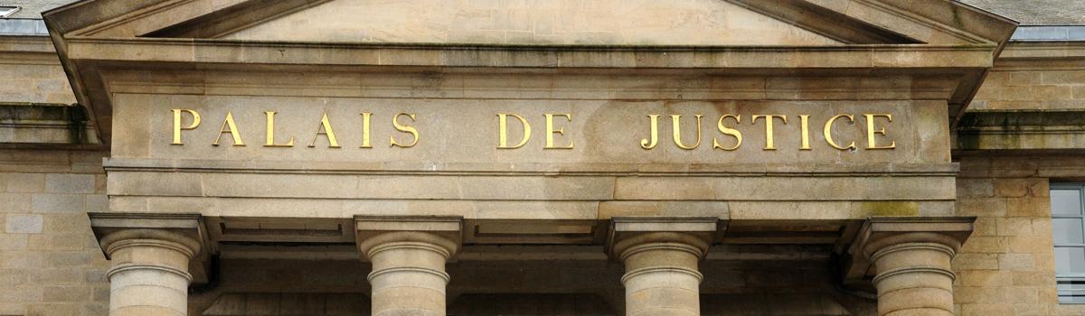 avocat_palais_justice_shutterstock_167901530