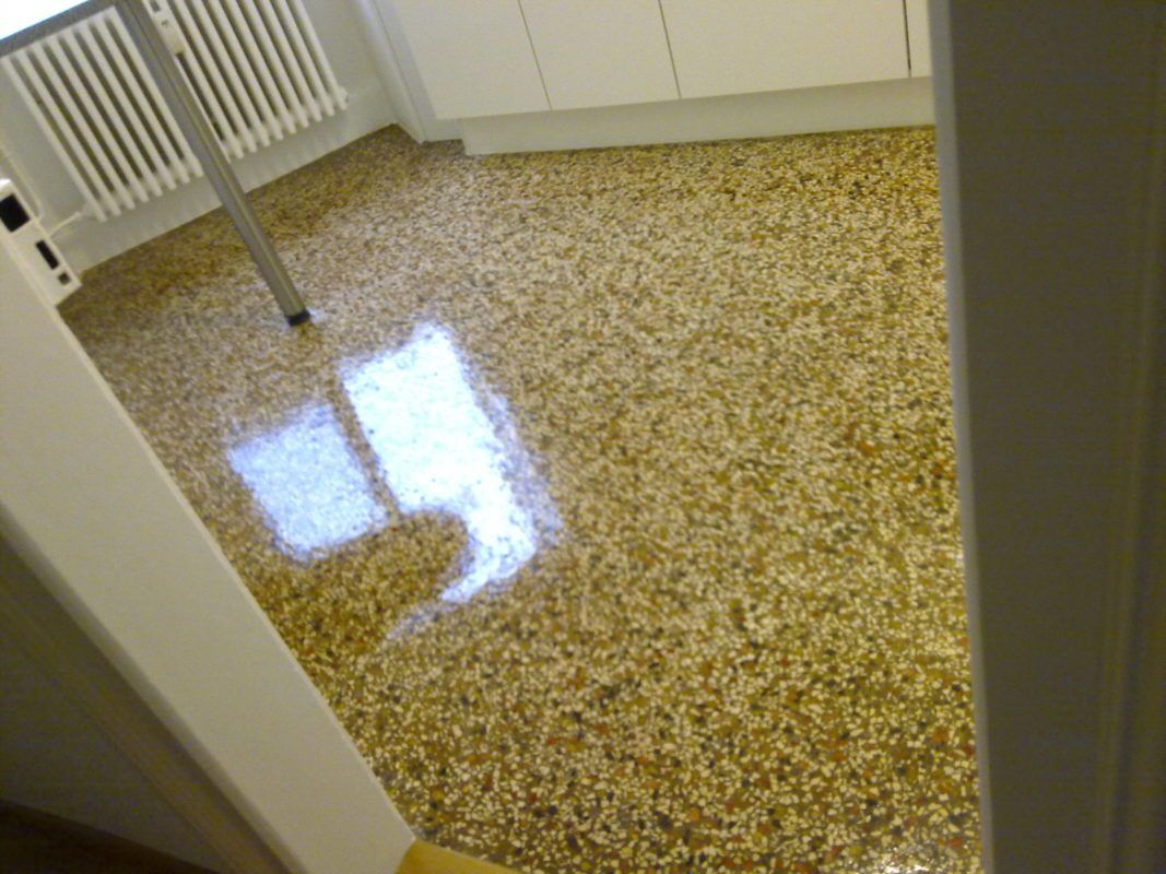 Wenn Sie einen Partner für Umbauten jeglicher Art suchen, wenden Sie sich an uns, die GT Bauservice GmbH mit Sitz in Muttenz. Unsere erfahrenen Kundenmaurer und Gipser stehen Ihnen bei allen Bauvorhaben zur Seite, einschließlich der Renovierung und Gestaltung von Badezimmern. Wir sind in Muttenz, Pratteln, Liestal und der gesamten Region Basel für Sie da. Kontaktieren Sie uns für einen Termin.