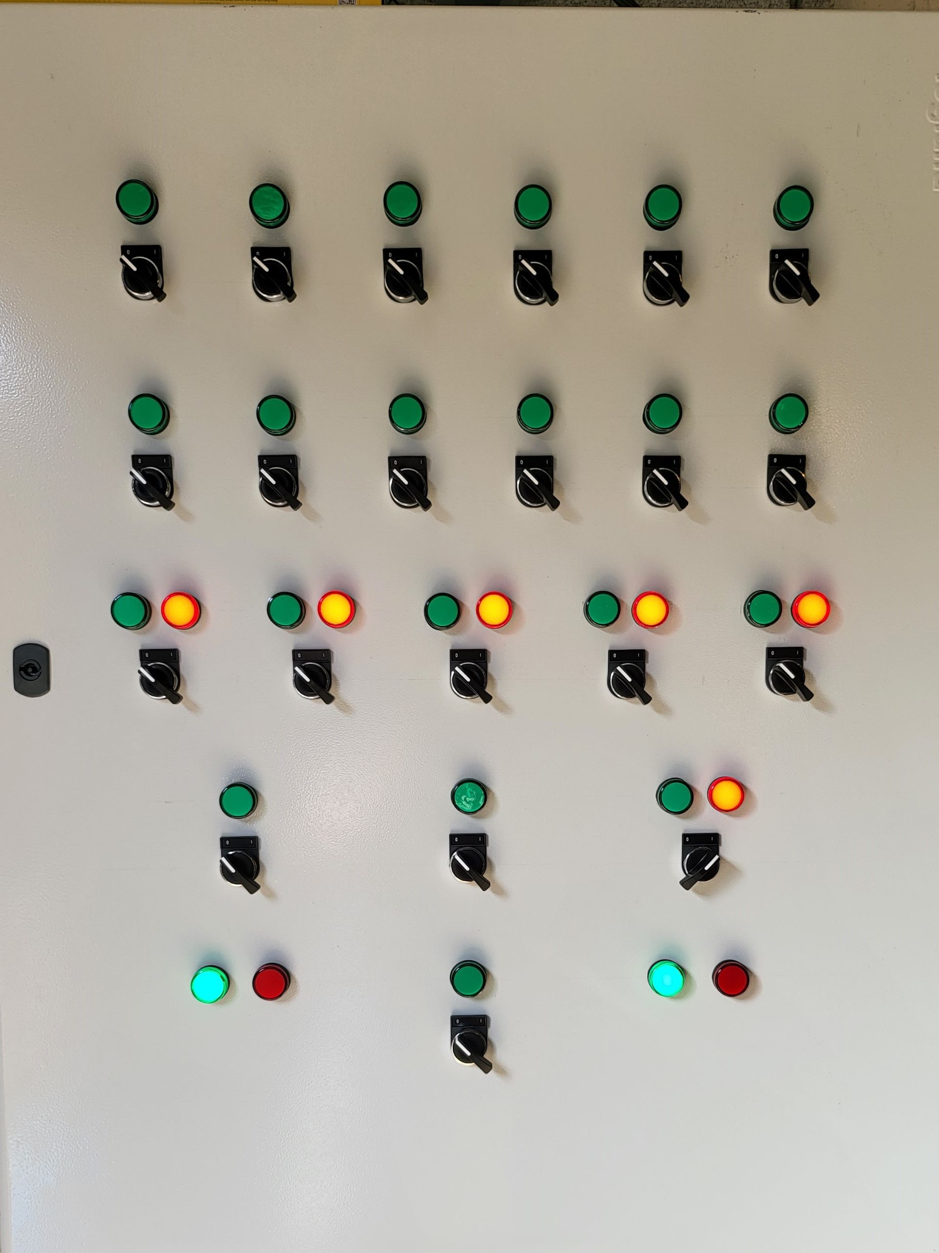 Electricista Málaga 24H - www.jamelectrico.es