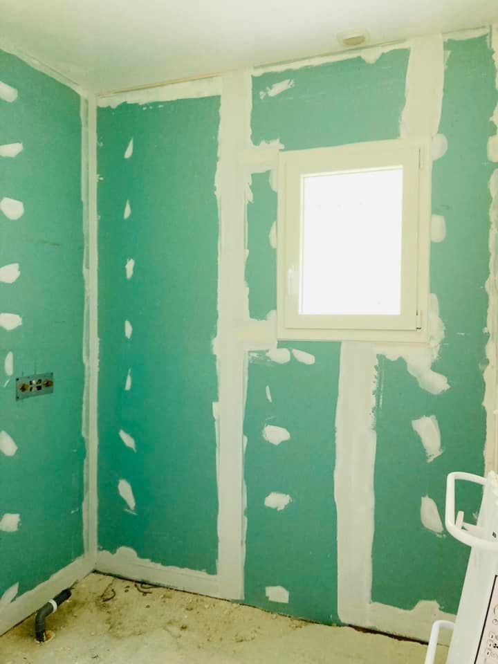 Placo dans une salle de bains