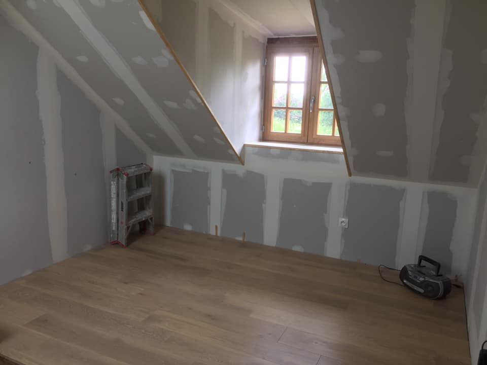 Placo dans des combles