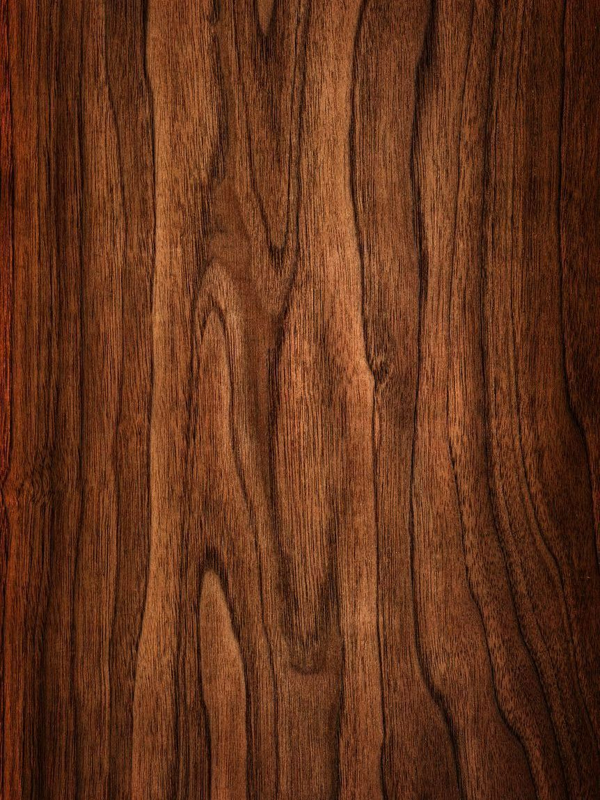 Pièce de bois foncée