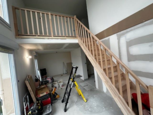 Escalier intérieur en bois