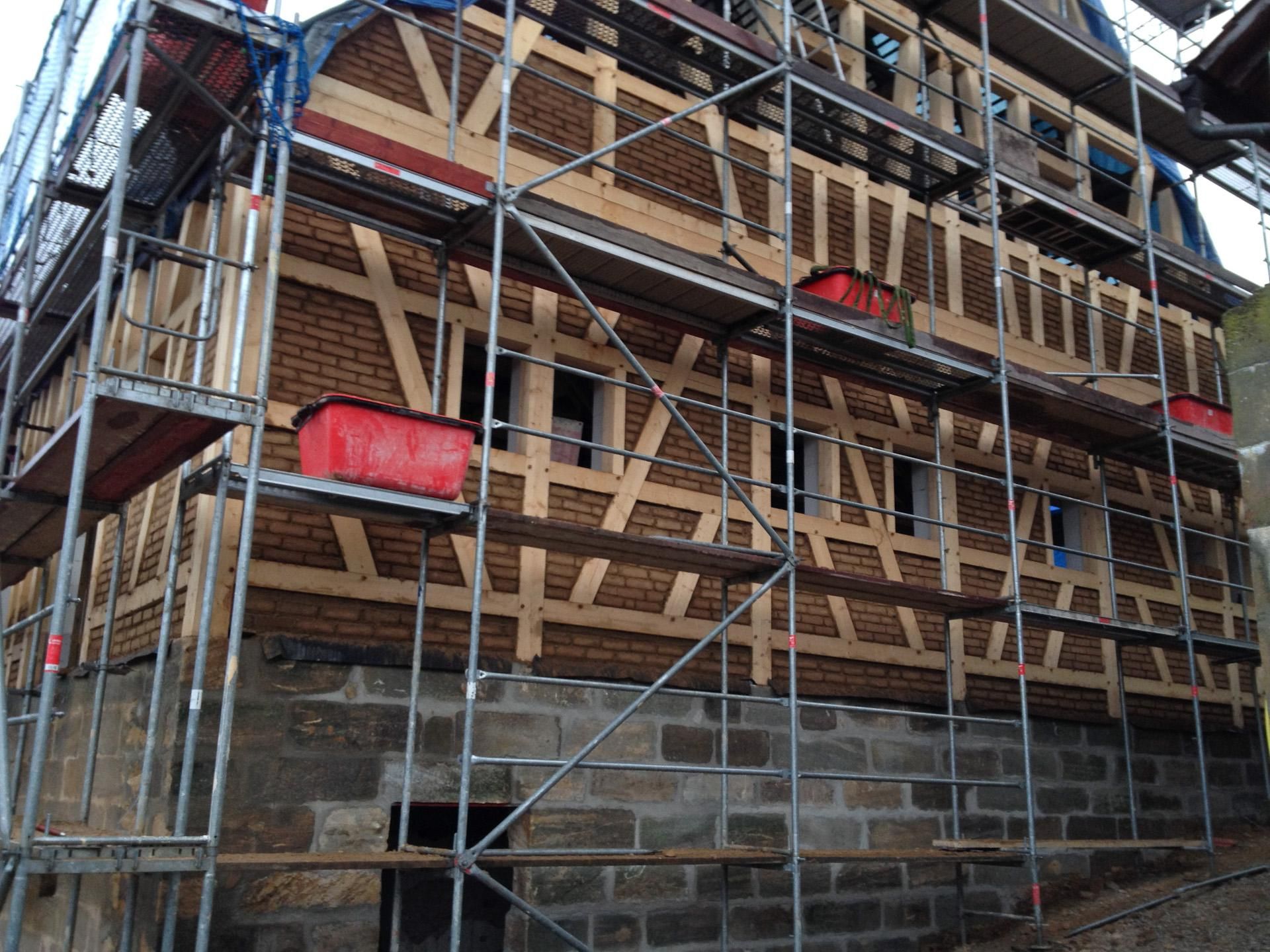 BMS Bau GmbH Scheunenumbau mit Gerüst