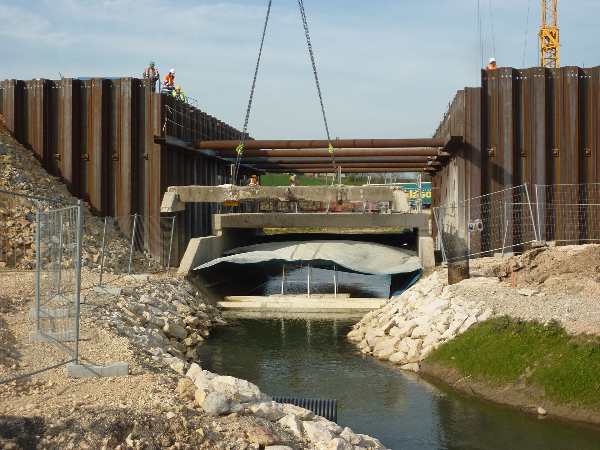 Découpe d'un pont RCEA à Chalon-sur-Saône (71).