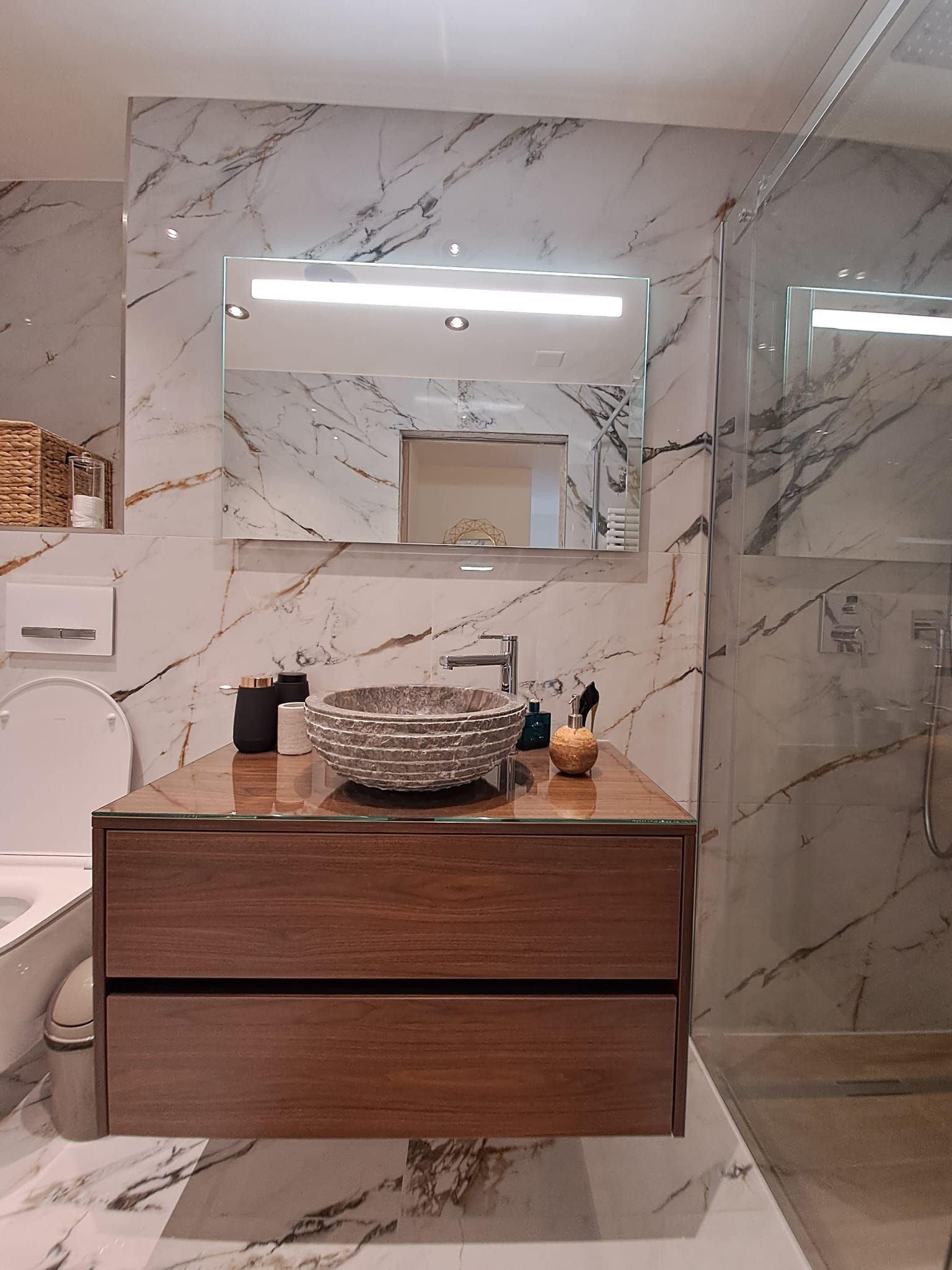 Meuble salle de bain stratifié noyer