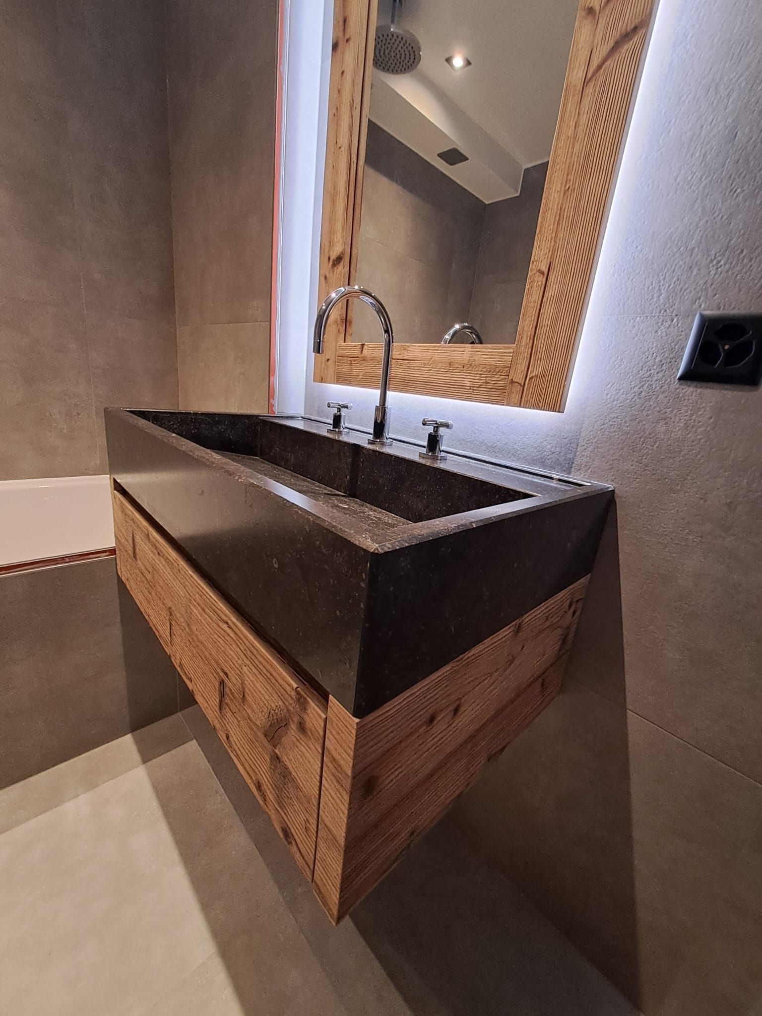 Miroir chauffants avec cadre vieux bois