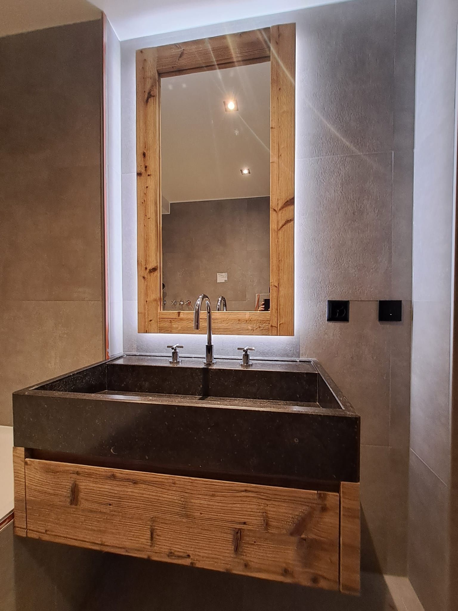 Miroir chauffants avec cadre vieux bois