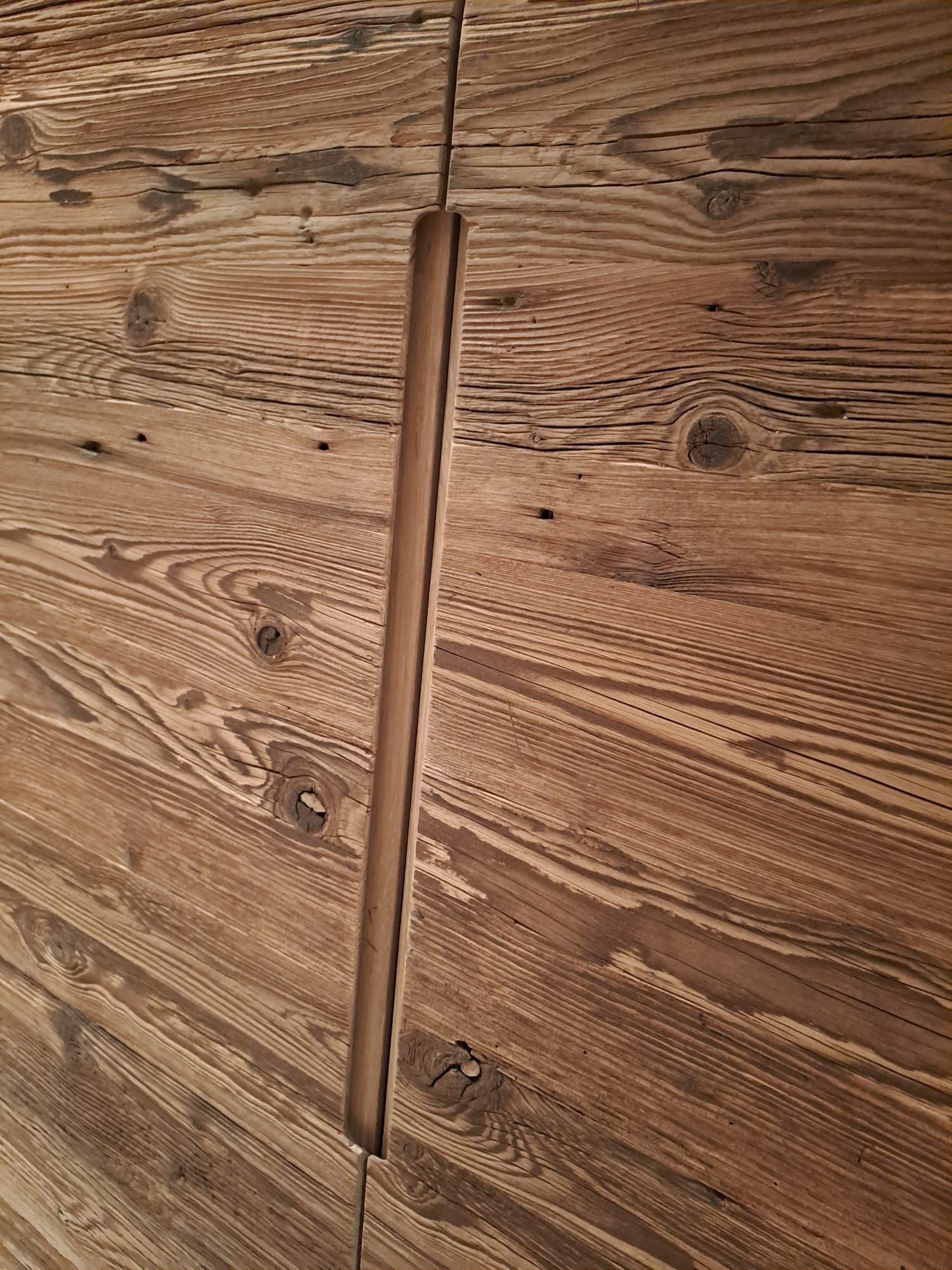 poignée -Meuble salon en vieux bois