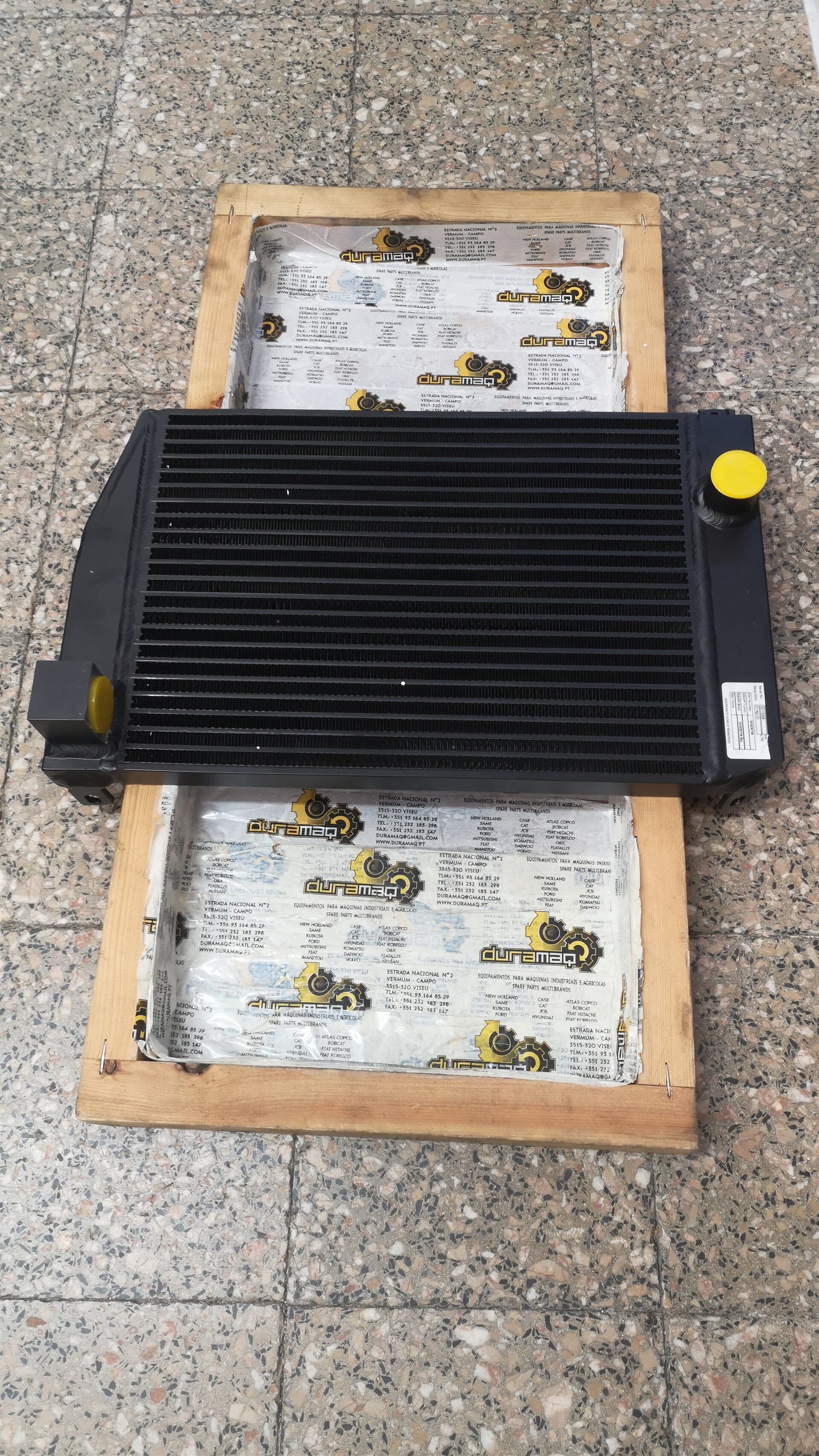 Radiador de óleo hidráulico JCB 8025