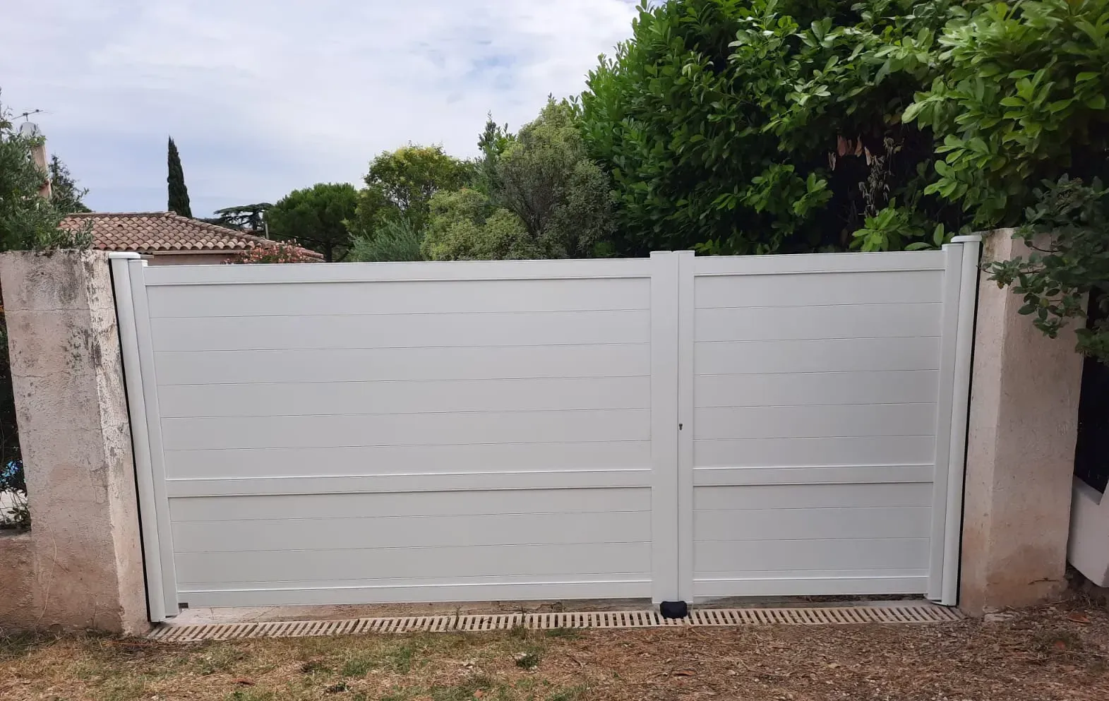 Portail et portillon PVC blanc