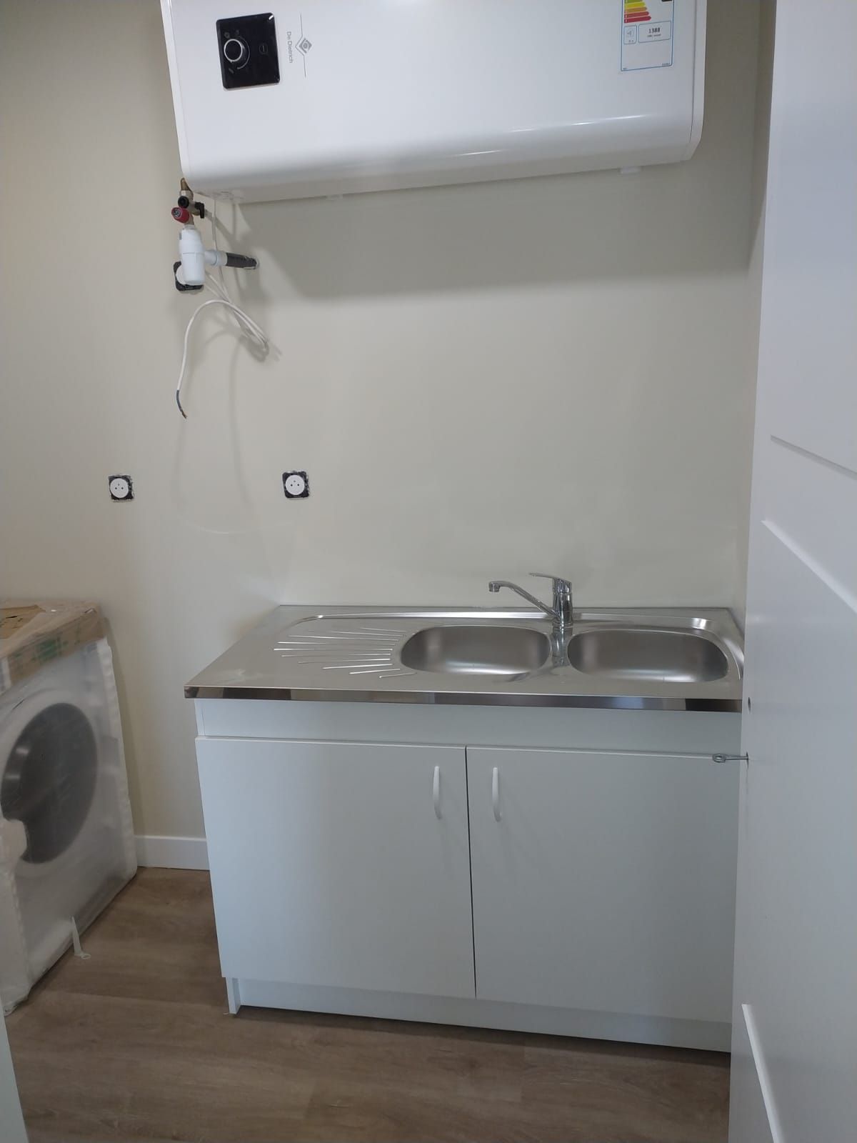 Meuble évier dans une cuisine.