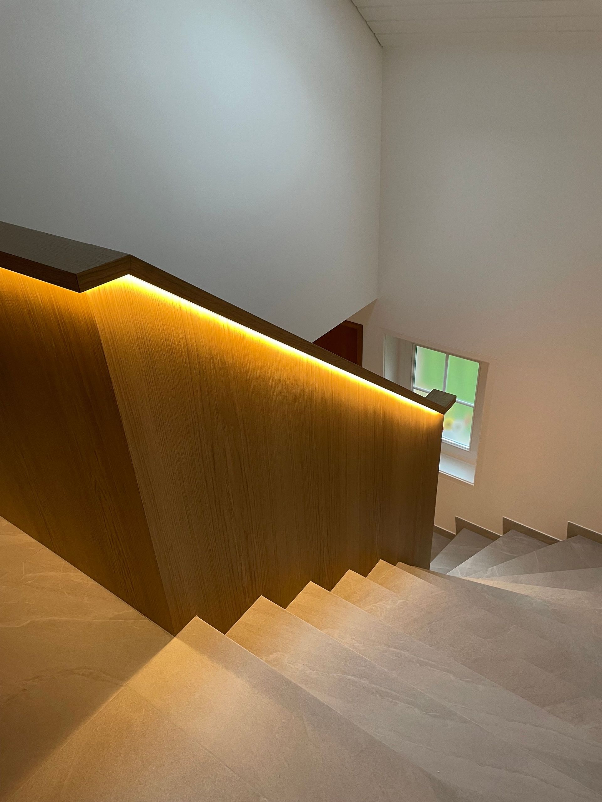 ROSSI EBENISTERIE SA - Mobilier divers