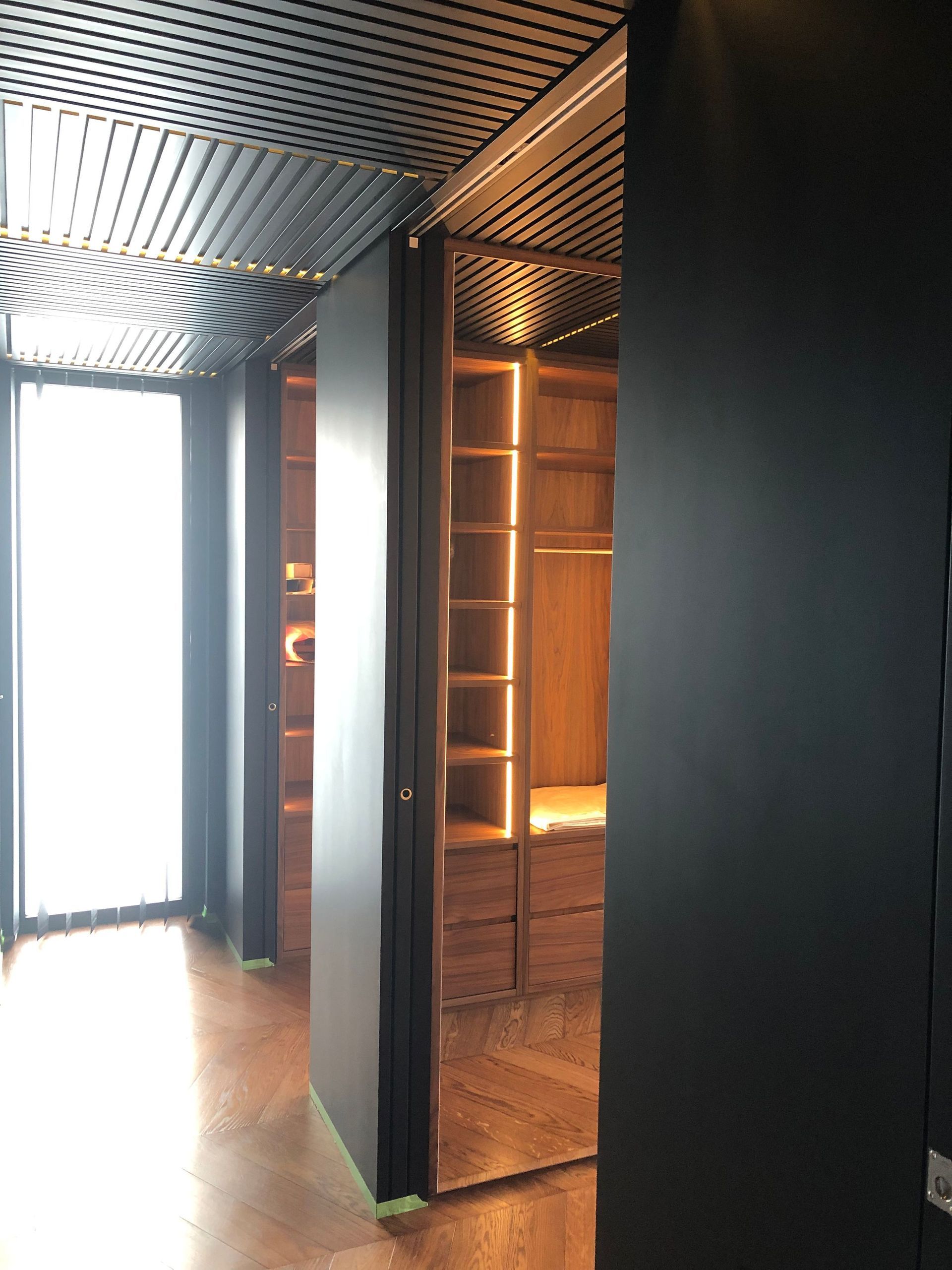 ROSSI EBENISTERIE SA - Armoire Dressing