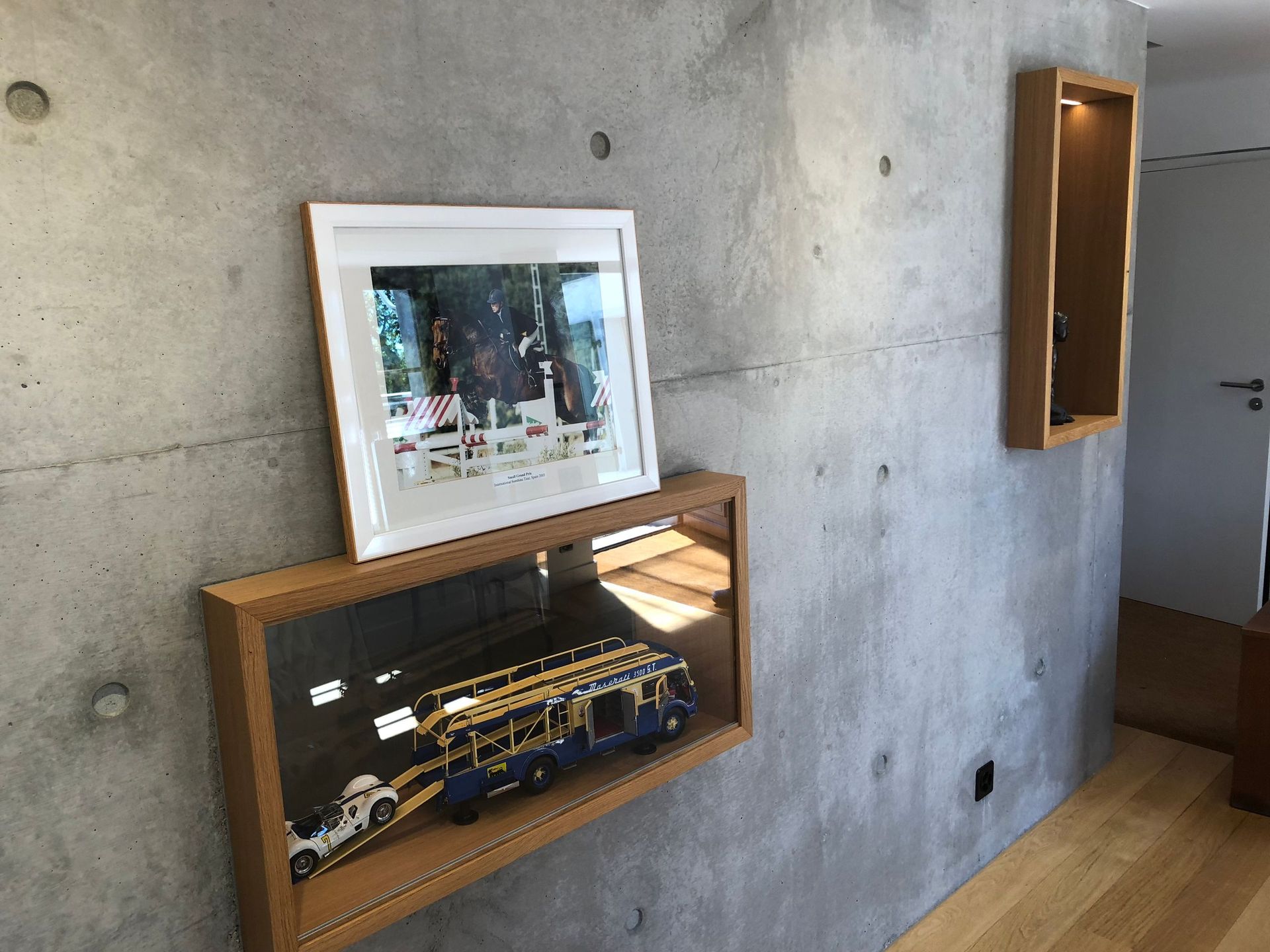 ROSSI EBENISTERIE SA - Mobilier divers