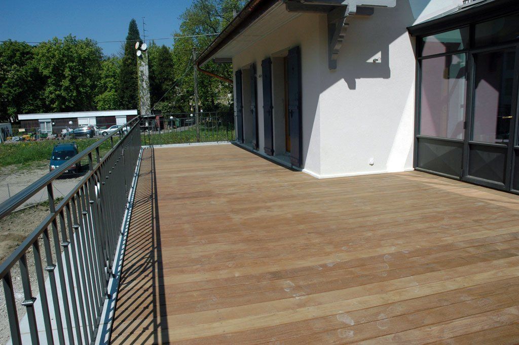 ROSSI EBENISTERIE SA - Terrasse et extérieur