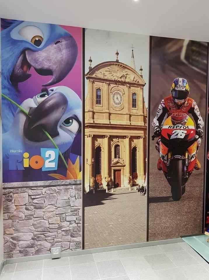 peintures sur papier peint