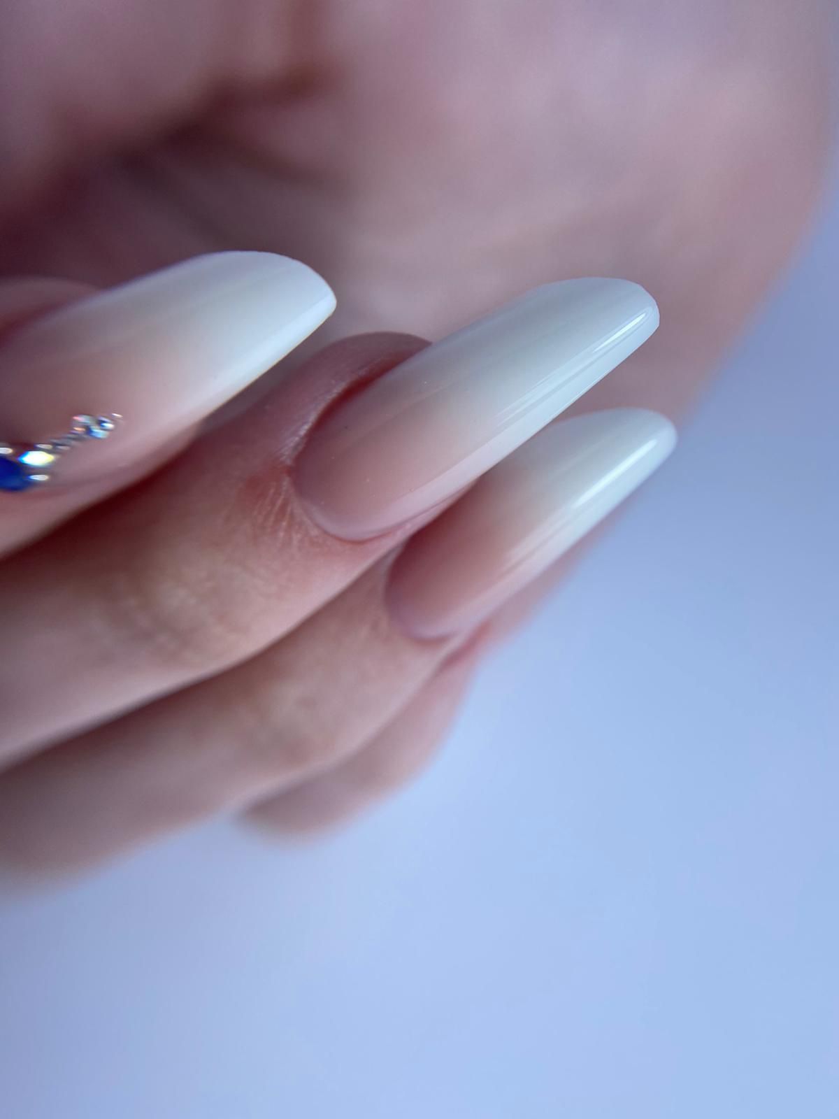 Manicura profesional realizada en Valencia