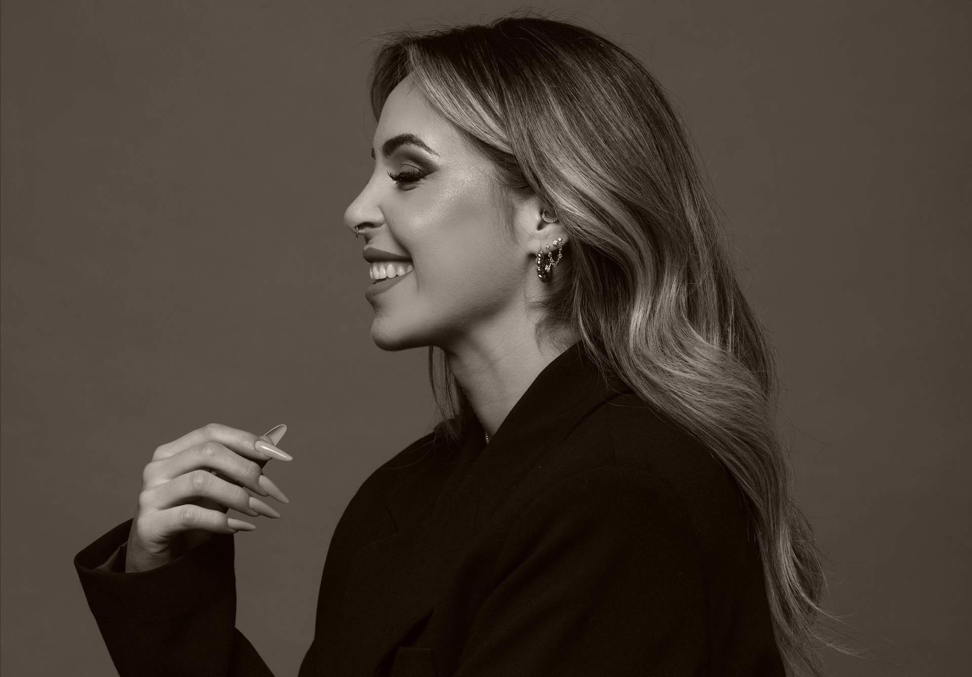 Rachel Álvarez, manicurista y formadora en Valencia