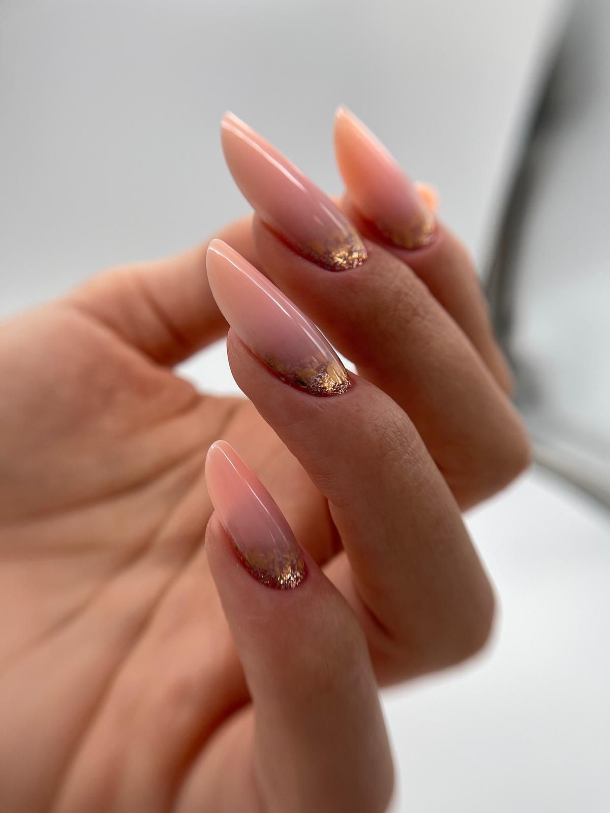 Manicura profesional realizada en Valencia