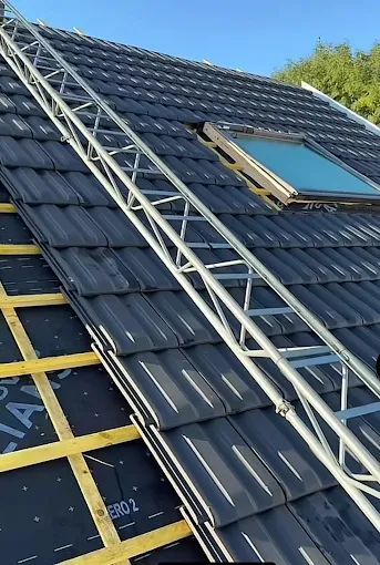 Une échelle de toit.