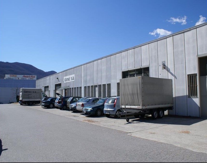 Mechanische präzisionswerkstatt
Vista azienda dall'esterno - Damec SA - Ticino - Schweiz