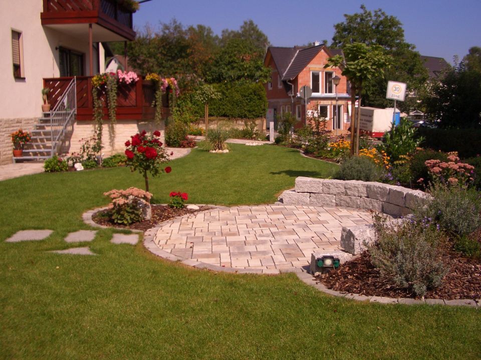 Lauger Garten- und Landschaftsbau Gepflegter Garten