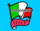 Un logotipo para Marhogroup Italia con una bandera.