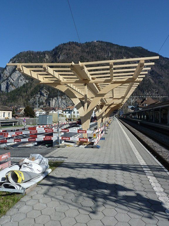 Perron Interlaken West - Brawand Zimmerei AG