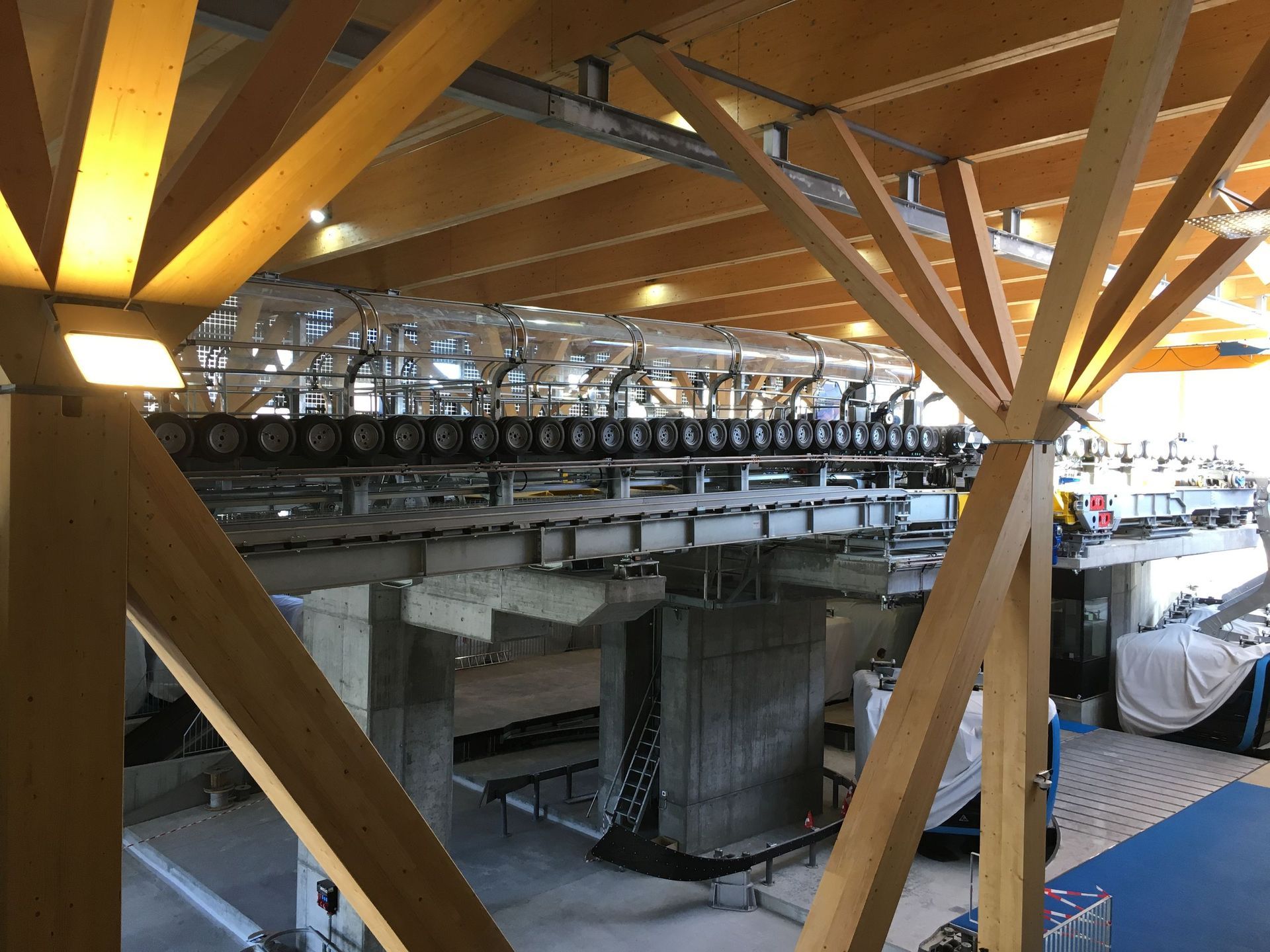 Roter Turm - Brawand Zimmerei AG