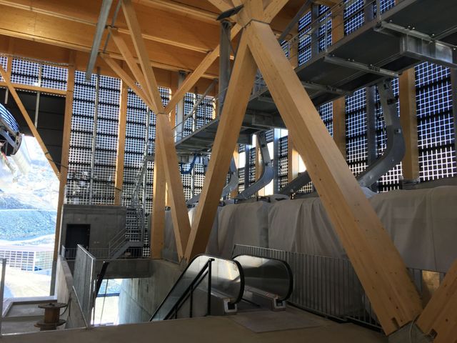 Roter Turm - Brawand Zimmerei AG