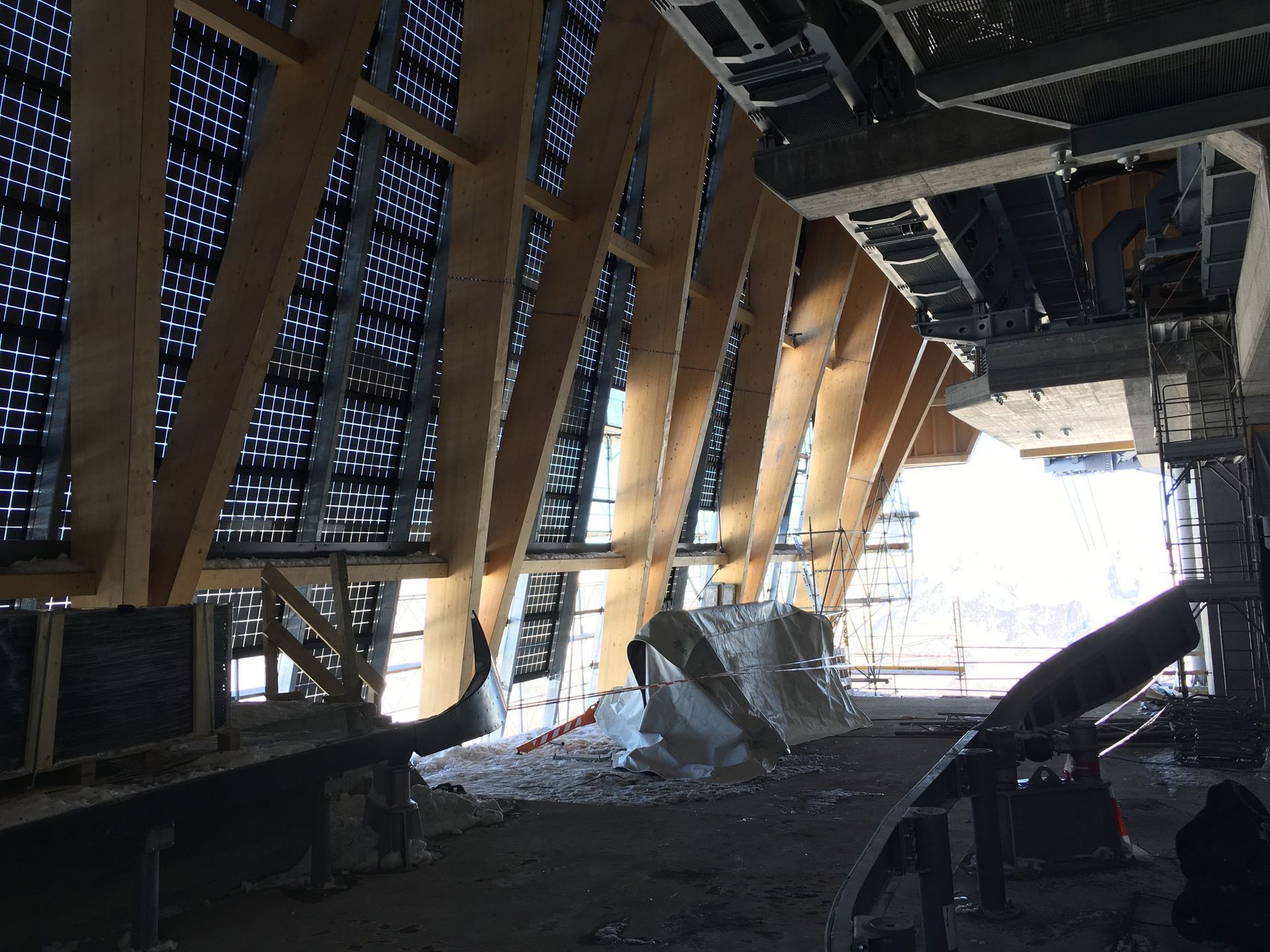 Roter Turm - Brawand Zimmerei AG