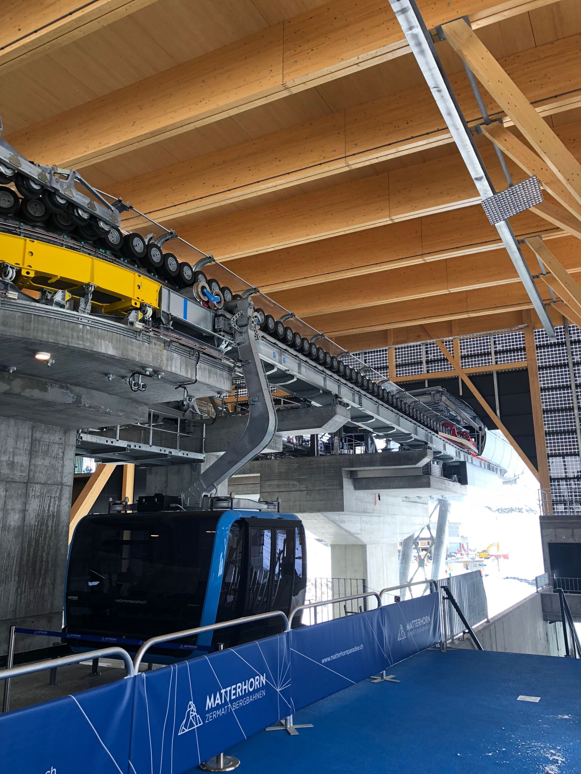 Roter Turm - Brawand Zimmerei AG