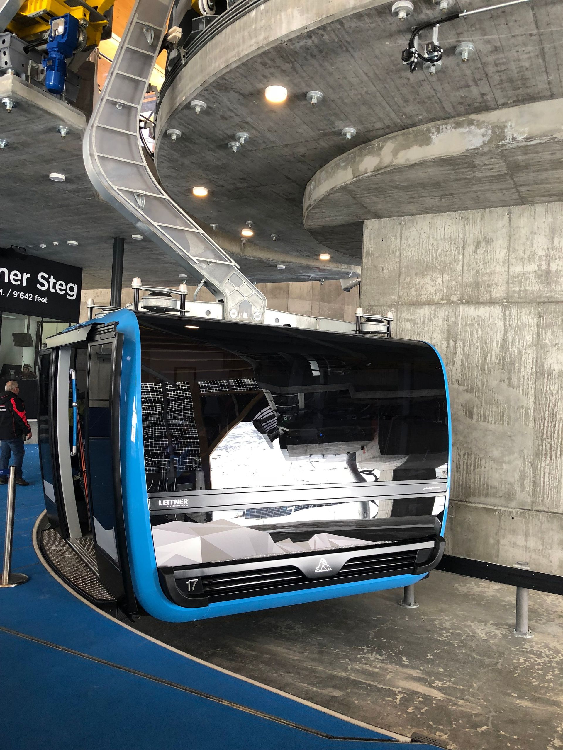 Roter Turm - Brawand Zimmerei AG