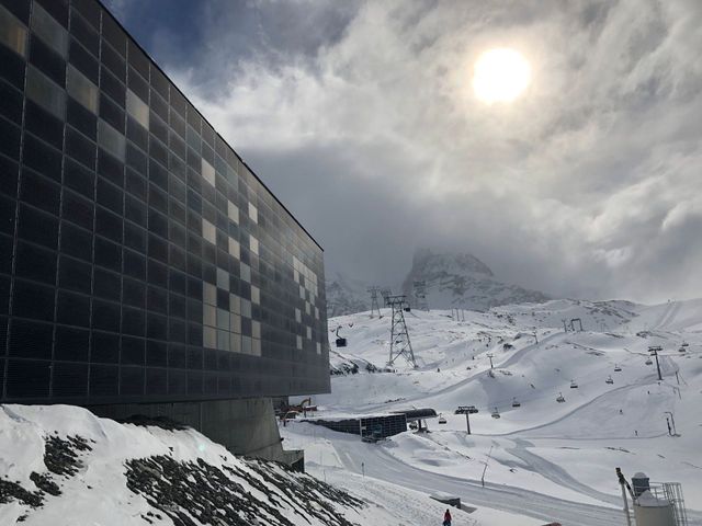 Roter Turm - Brawand Zimmerei AG