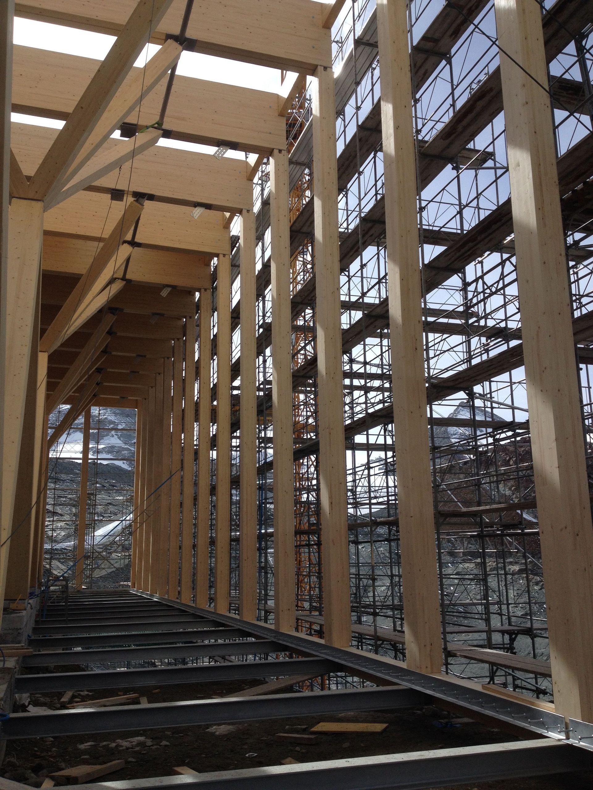 Roter Turm - Brawand Zimmerei AG