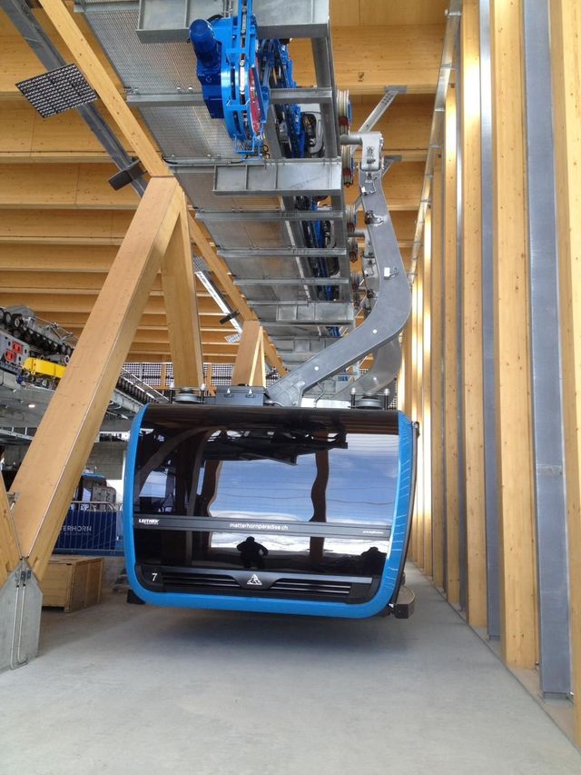 Roter Turm - Brawand Zimmerei AG