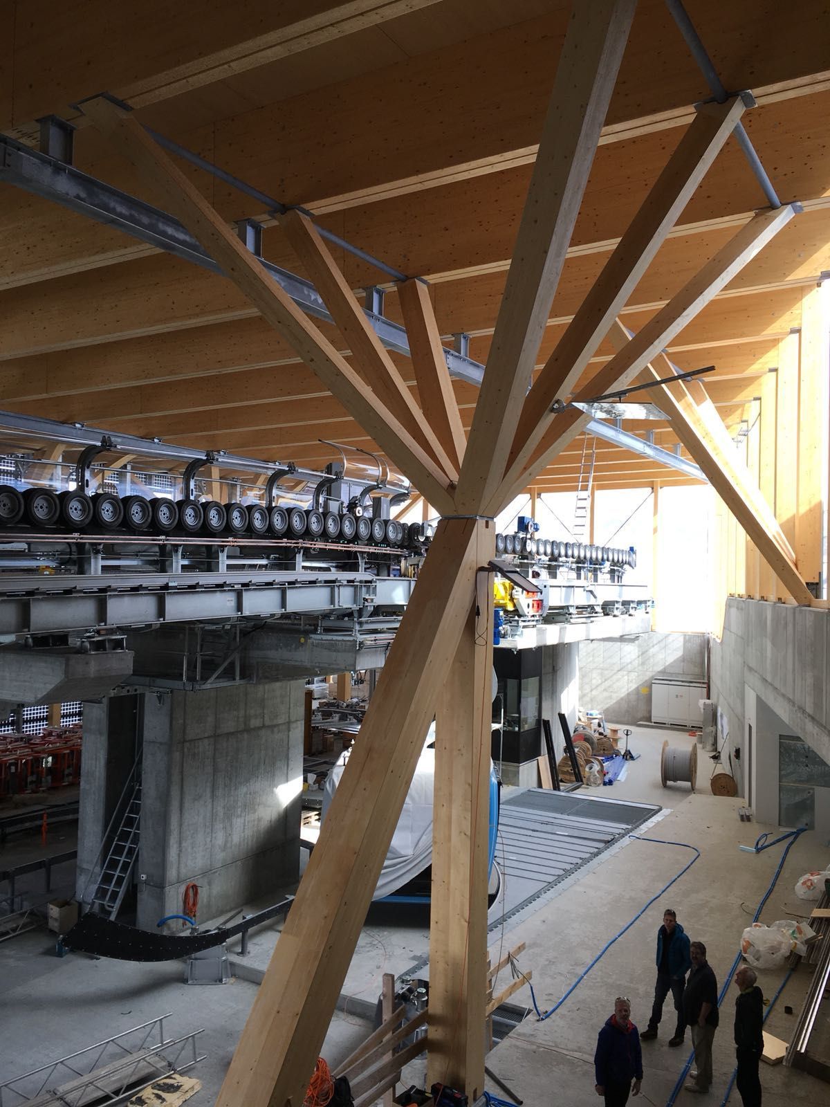 Roter Turm - Brawand Zimmerei AG