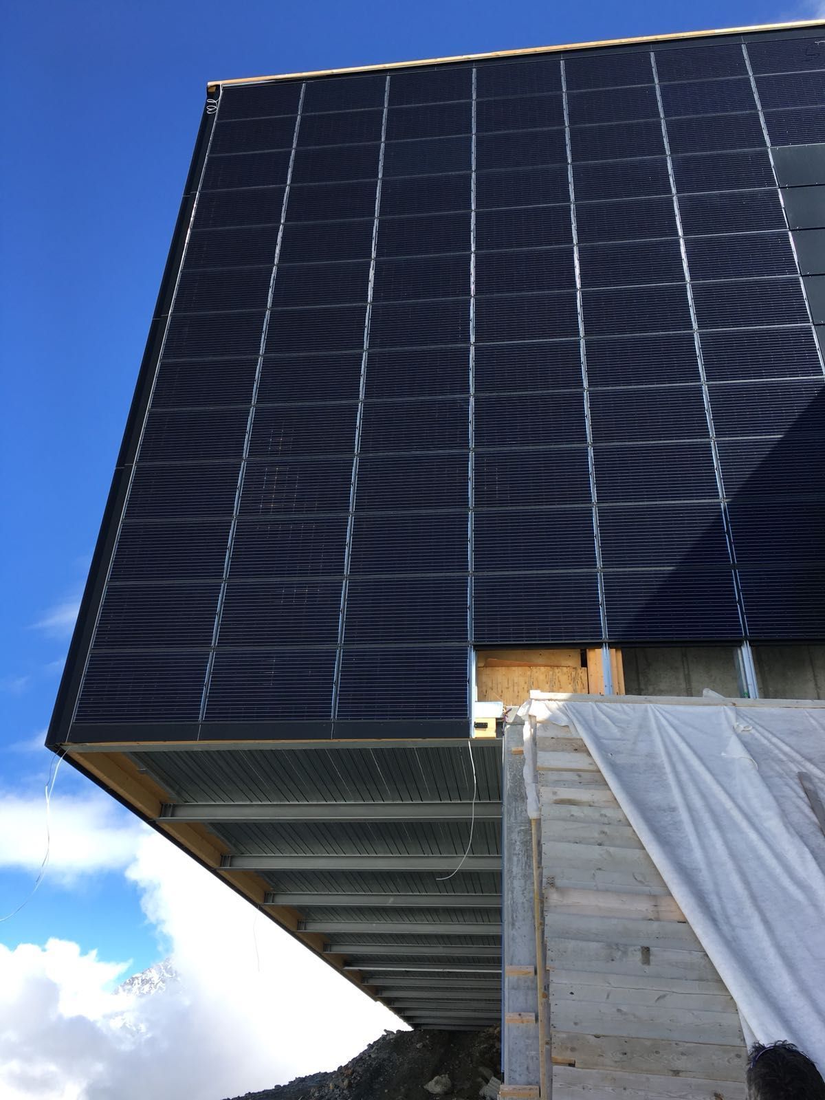 Roter Turm - Brawand Zimmerei AG