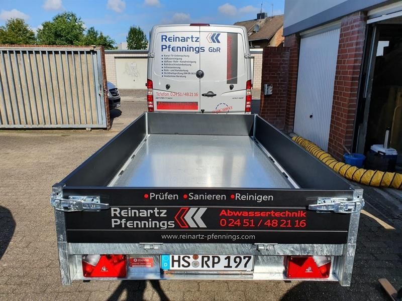 Ein Anhänger mit der Aufschrift „Reinartz Ptennings“