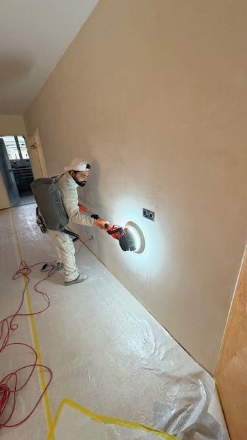 Schleifen einer Wand