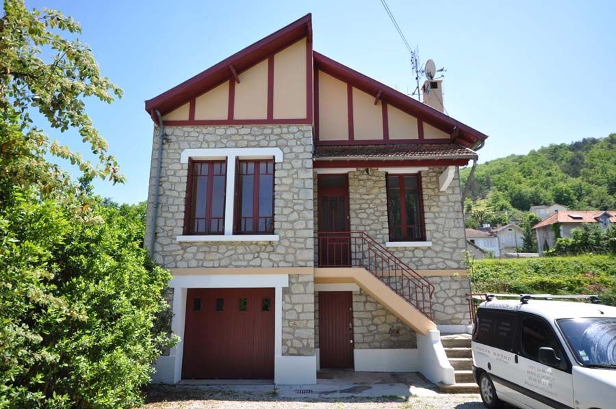 Porte de garage en bois